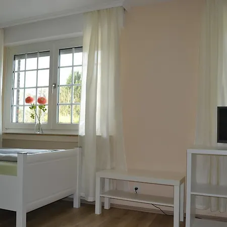Highway2 Guest house *